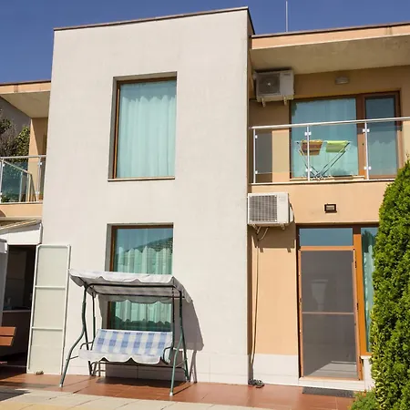 Sea View Escape 5br Luxury With Hot Tub & Free Parking Baltschik