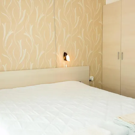 Apartment Sea View Escape 5br Luxury With Hot Tub & Free Parking *