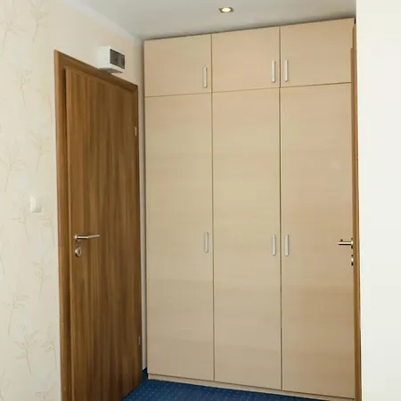 Sea View Escape 5br Luxury With Hot Tub & Free Parking Apartment Baltschik