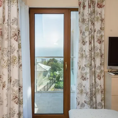 Sea View Escape 5br Luxury With Hot Tub & Free Parking * Baltschik