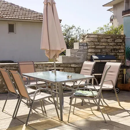Sea View Escape 5br Luxury With Hot Tub & Free Parking