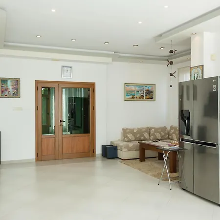 Sea View Escape 5br Luxury With Hot Tub & Free Parking Balchik