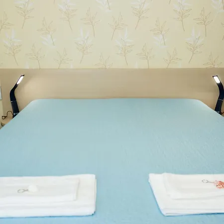 Apartment Sea View Escape 5br Luxury With Hot Tub & Free Parking Baltschik