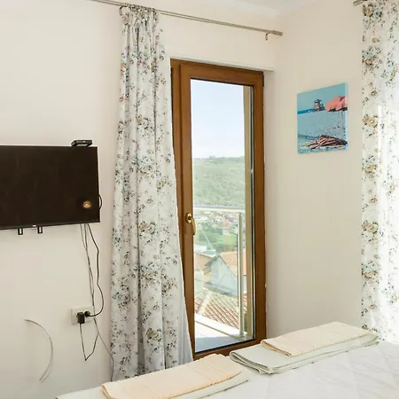 Apartment Sea View Escape 5br Luxury With Hot Tub & Free Parking Baltschik