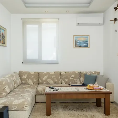 Sea View Escape 5br Luxury With Hot Tub & Free Parking Baltschik