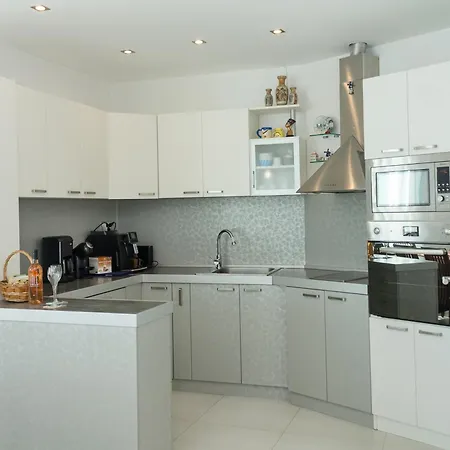 Sea View Escape 5br Luxury With Hot Tub & Free Parking * Baltschik